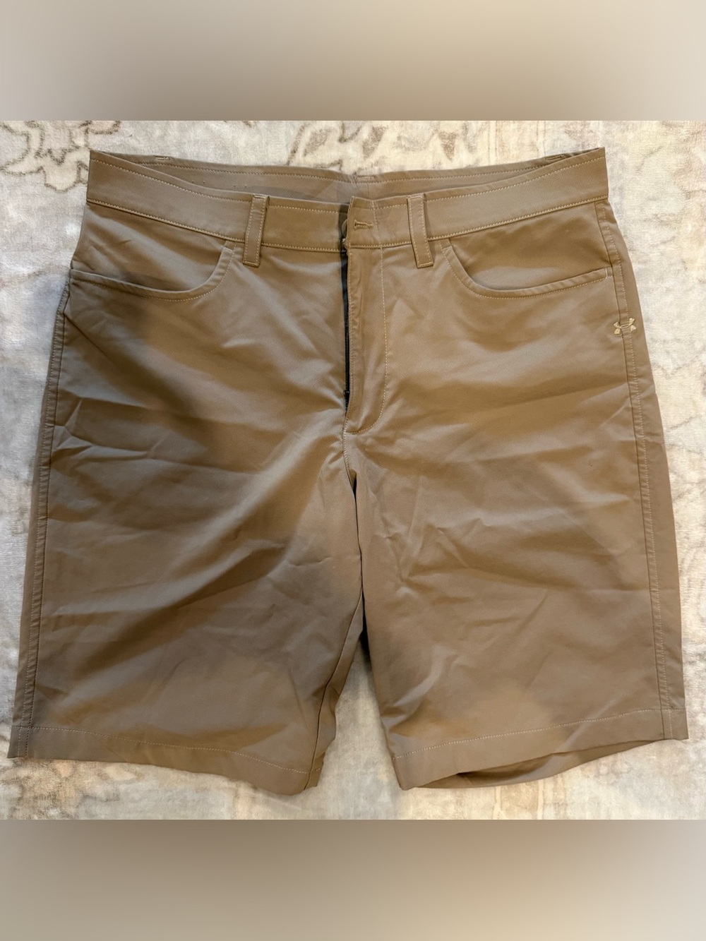 Under Armour Men's Khaki Golf Shorts Size 34 Waist